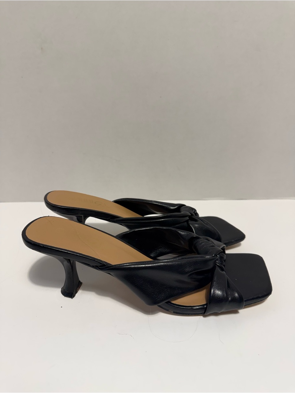 Rouge Helium womens black square toe slip-on mule heel knotted strap kitten 8.5